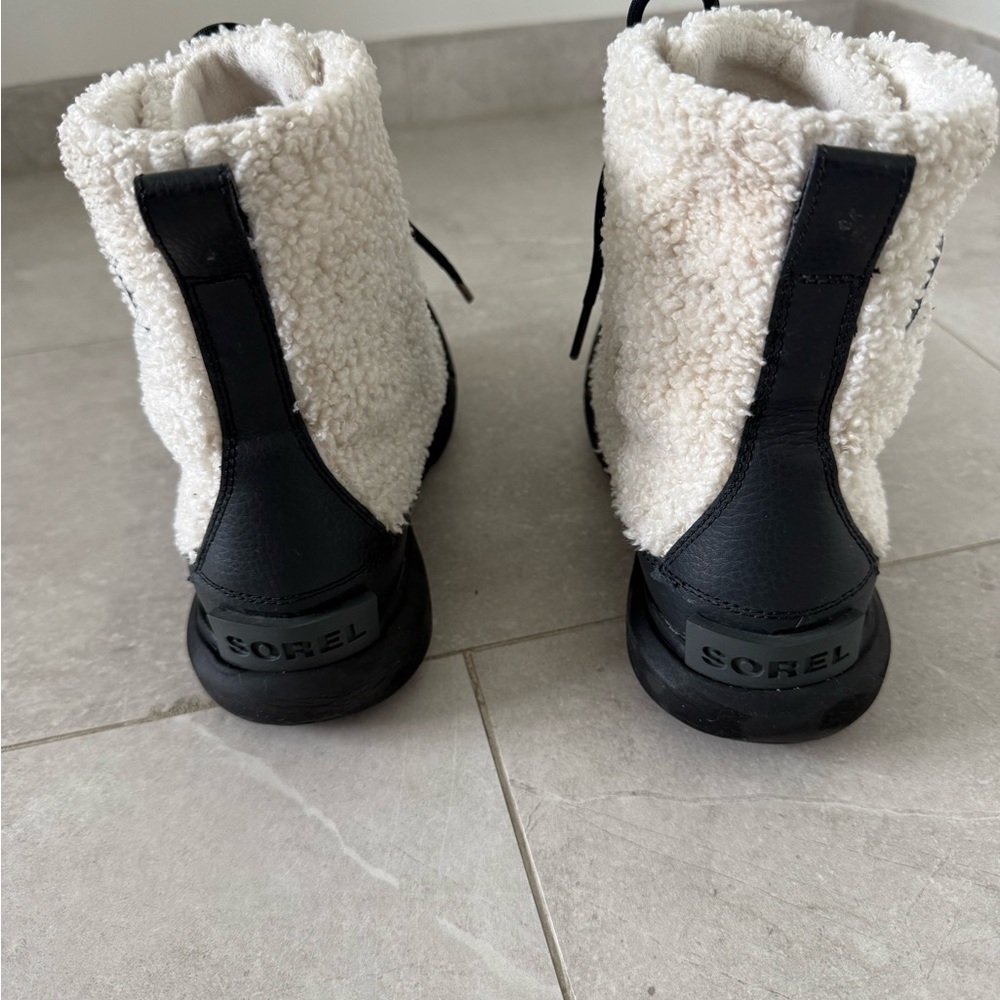 Sorel Women’s Explorer II Joan Boot. Size 7.5. Black/Sea Salt. - Picture 6 of 11